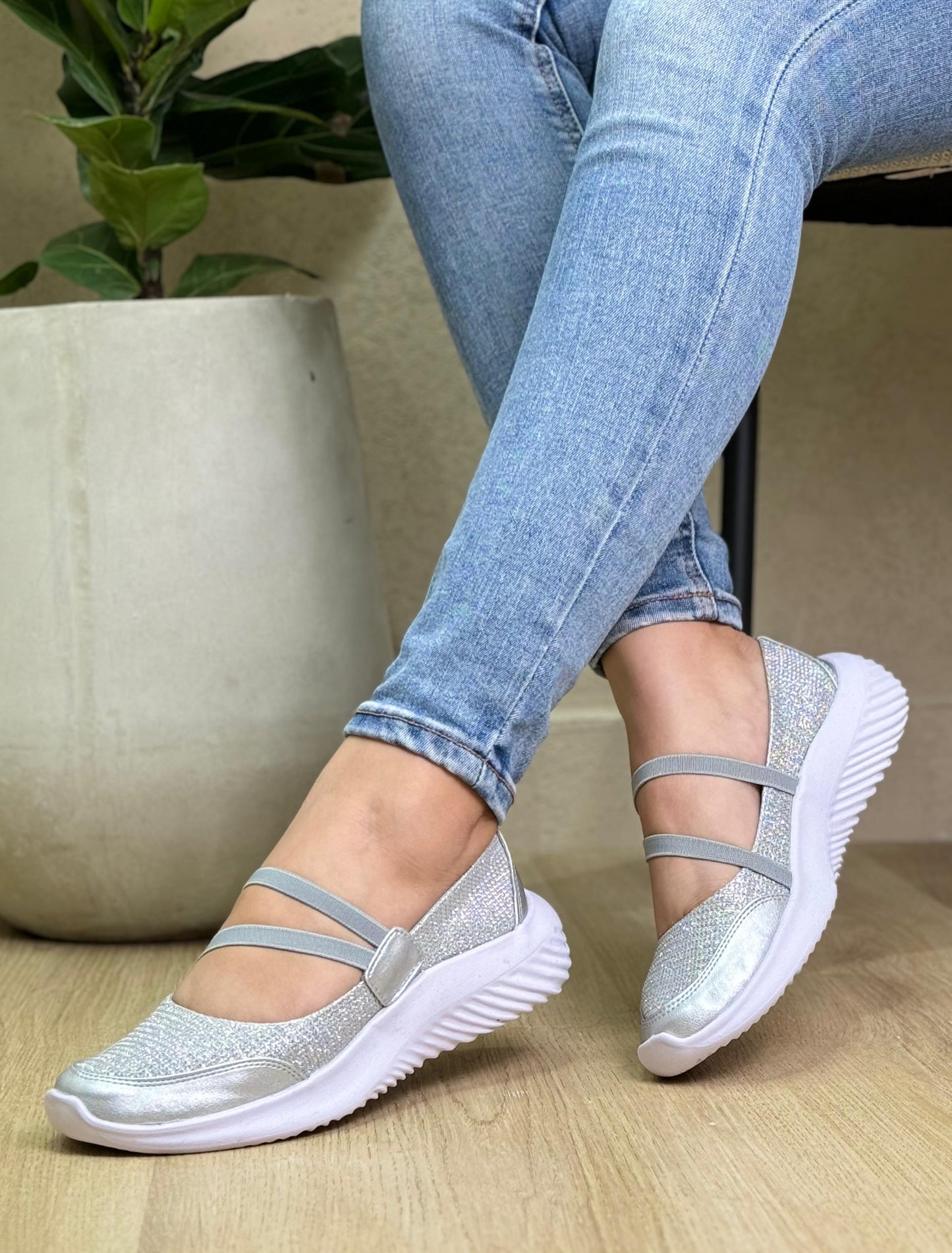 ✨TENIS MAFALDA GLOW BRILLANTE 💎