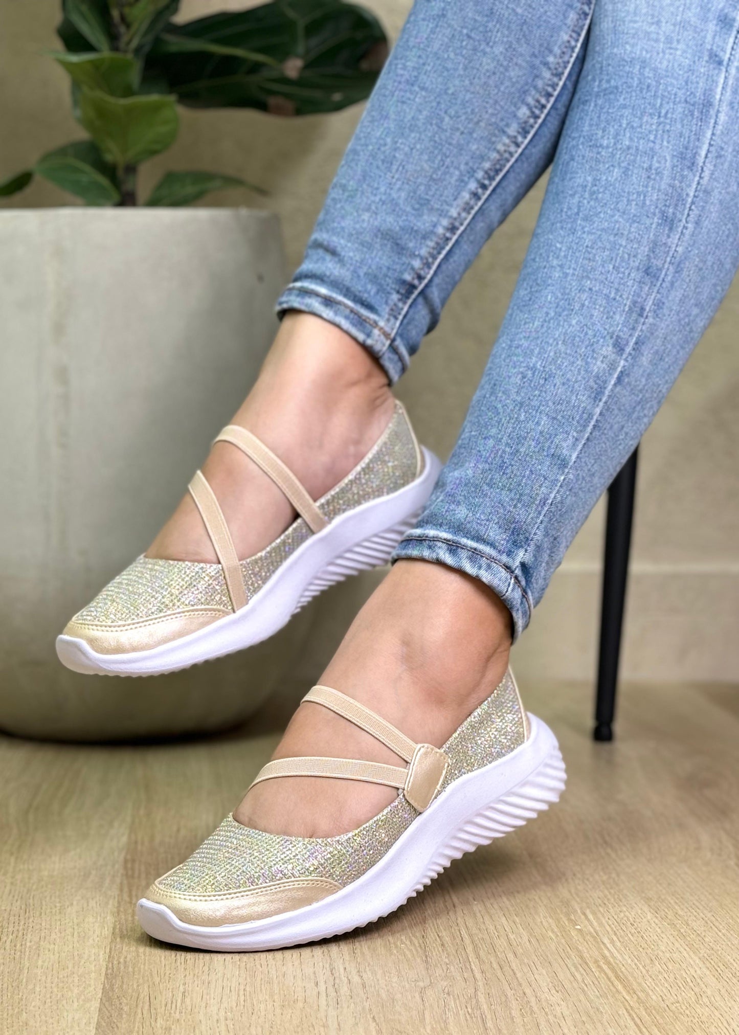 ✨TENIS MAFALDA GLOW BRILLANTE 💎
